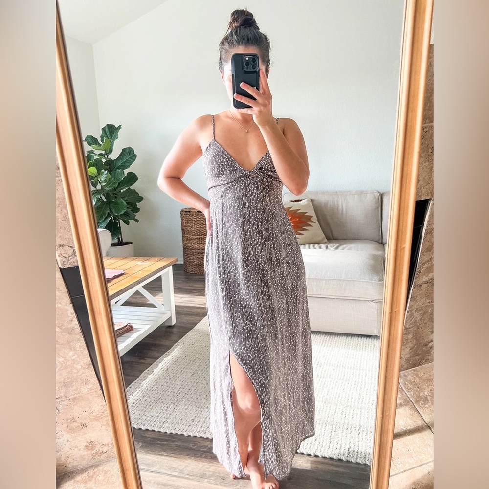Elegant Gray Midi Dress